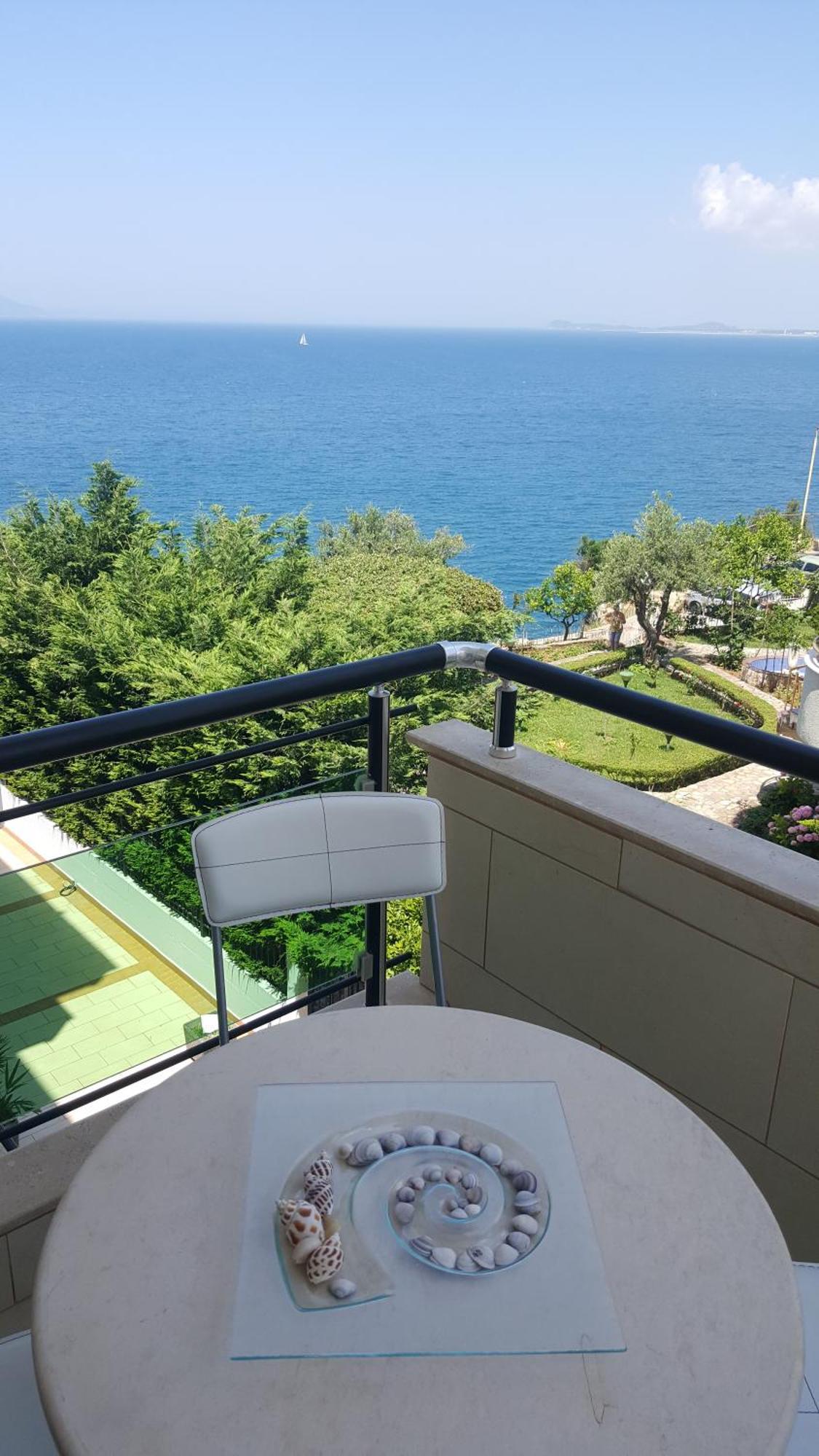 Darla Sea View Apartment Vlorë Exterior foto